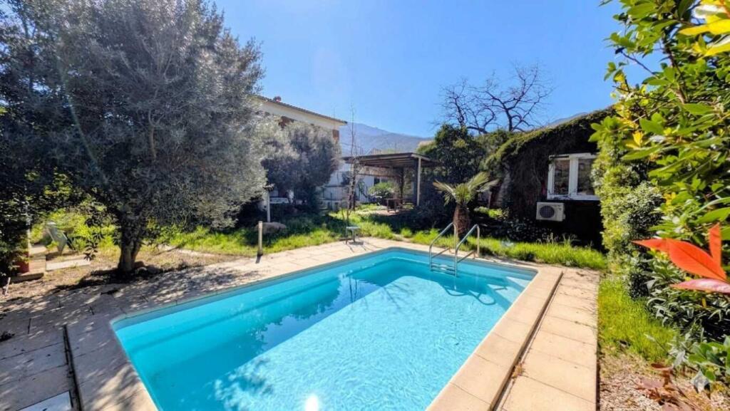 Main image of property: 66740 laroque-des-alberes