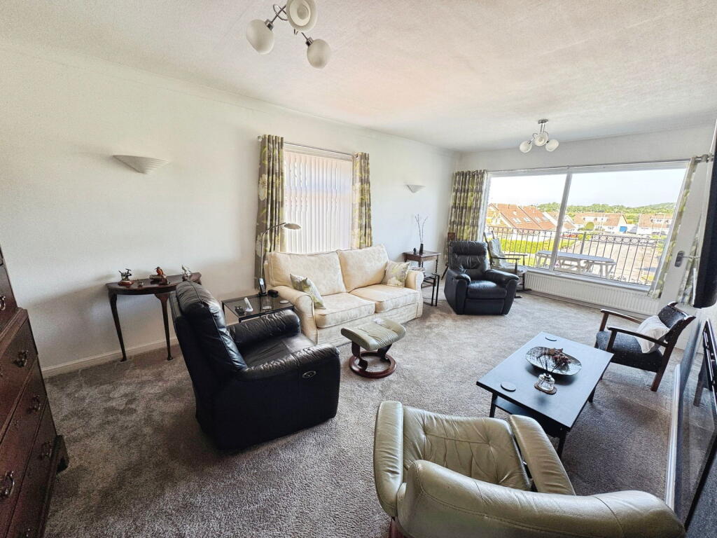 Bridgend Road, Newton, Porthcawl, CF36 5RN photo 3