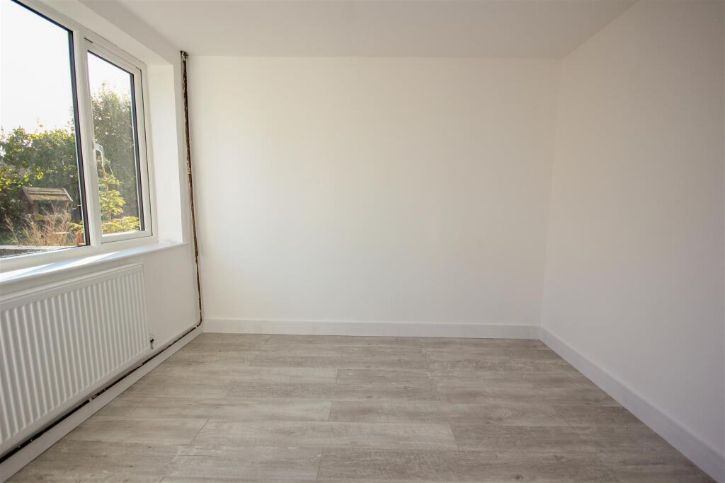 House in Rushden, North Northamptonshire - More