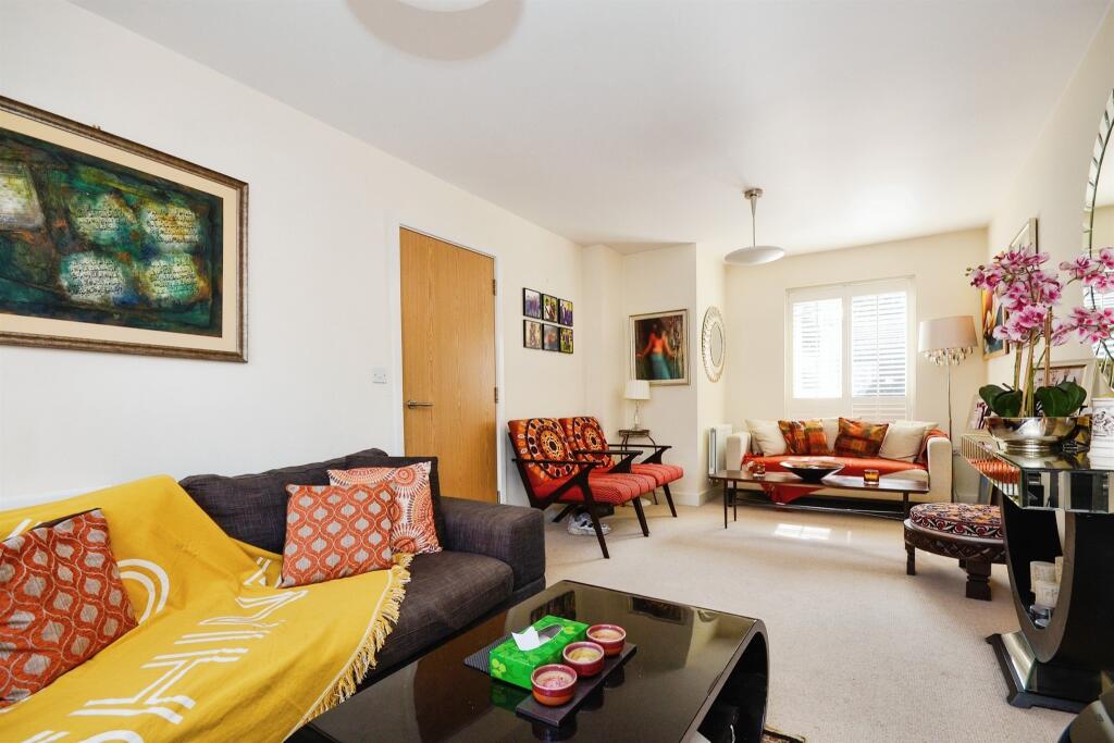 House in Dacorum, Hertfordshire - View 4