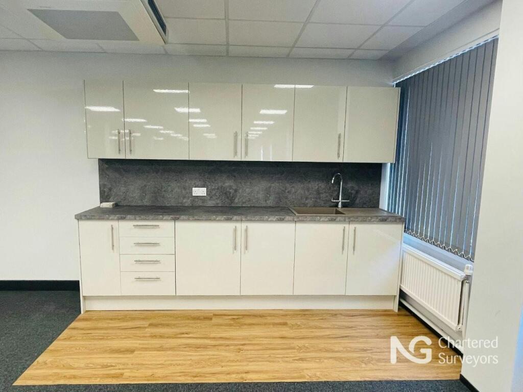 Office 4.jpg
