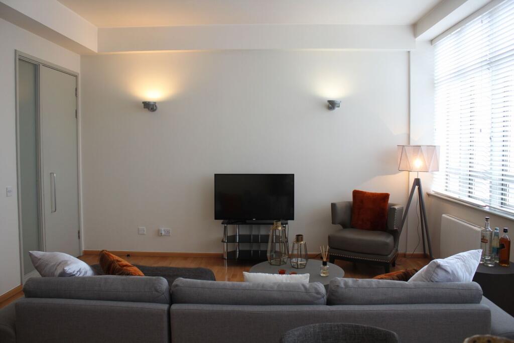 Apartment in London - View 3