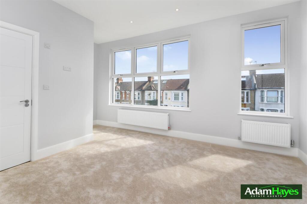 House in London - View 4