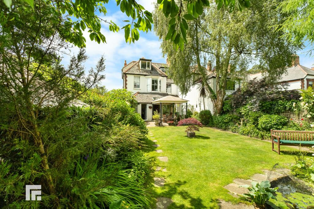 Check out this 7 bedroom semi-detached house for sale on Rightmove — photo 2