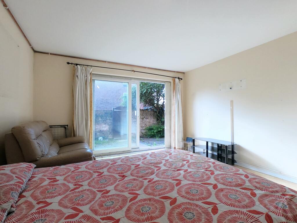 House in London - View 4