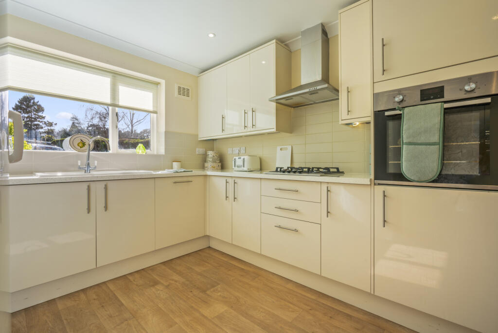 Additional image 9 of Avalon, Evening Hill, Poole, Dorset, BH14