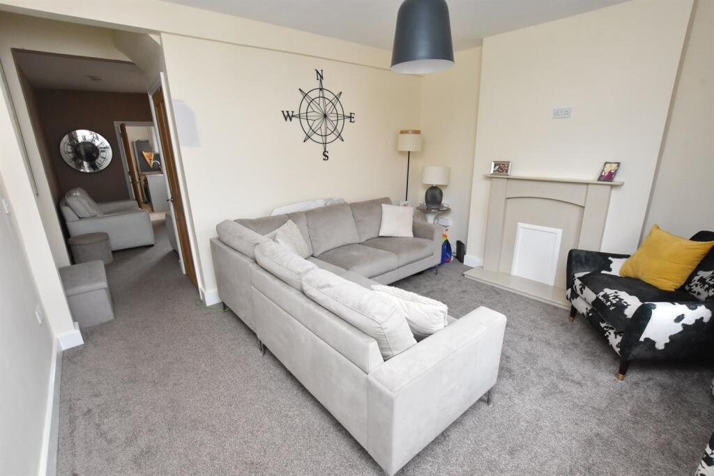 House in Swadlincote, Church Gresley - More