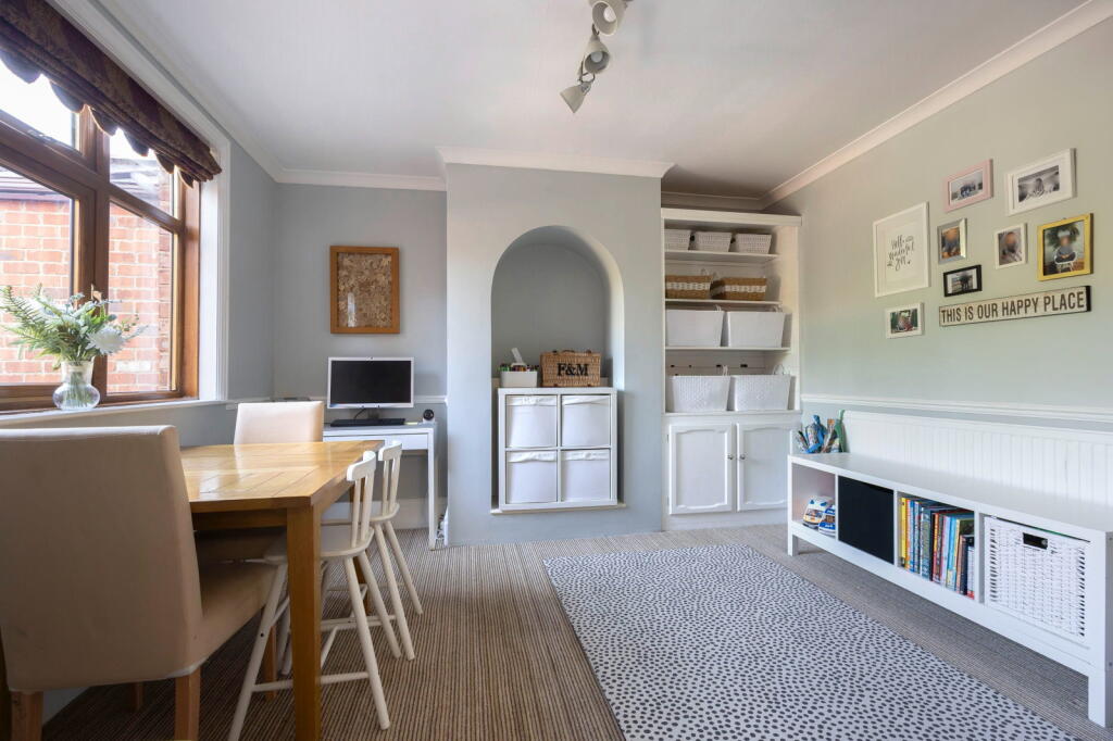 House in Cheltenham, Prestbury - View 5