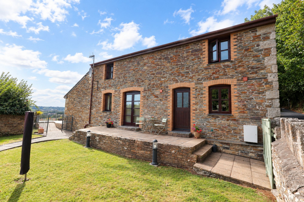 House in St Columb Major, Tregamere - View 3