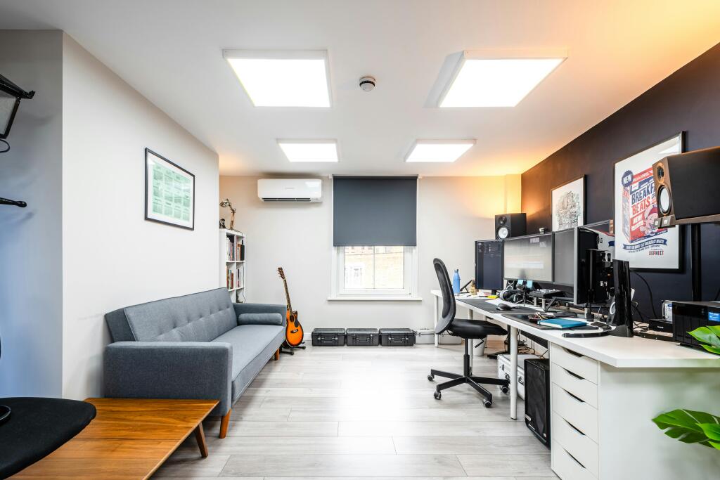 City Rd 213 12F  12.jpg