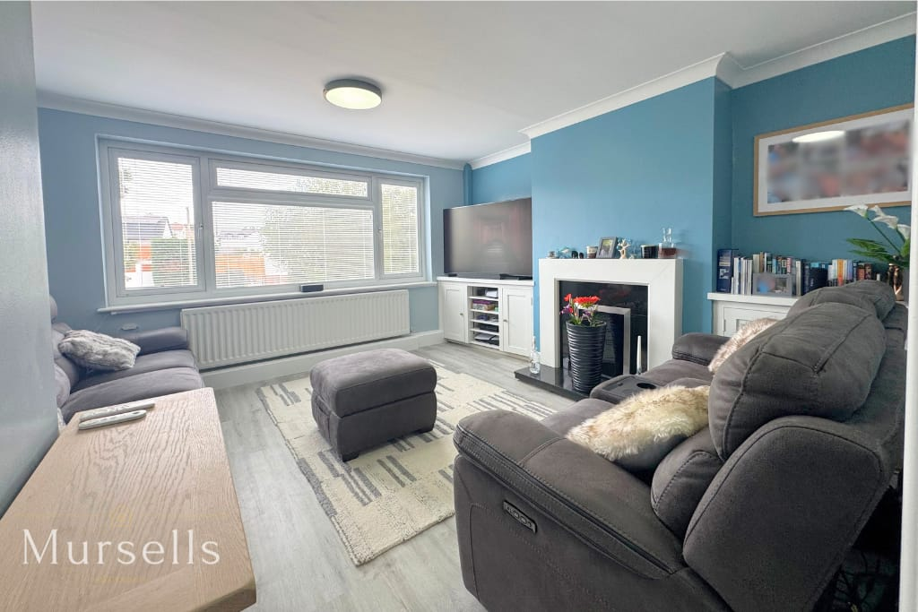 Hilltop Road, Corfe Mullen, Wimborne, BH21 photo 4