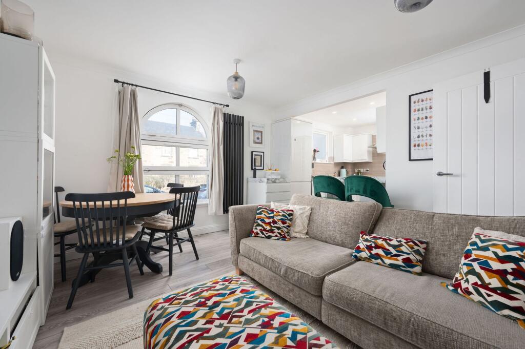 Claycrofts Place, Stirling, FK7 photo 3