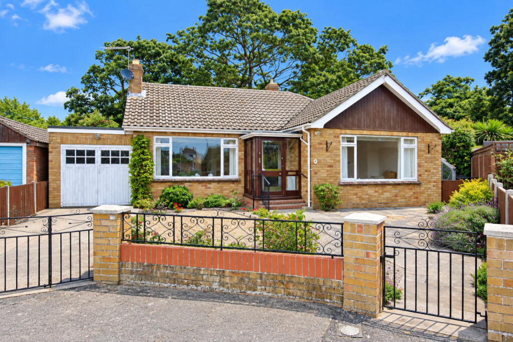 Main image of property: Marina Gardens, Holland on Sea, CO15