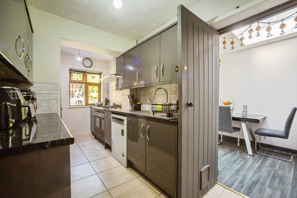 House in Tunbridge Wells, High Brooms, Southborough - View 6