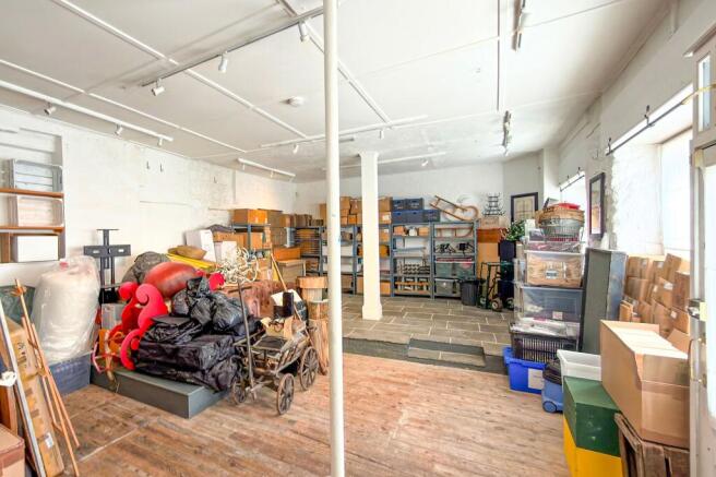 Tutt Antiques, Angel Street, Petworth, GU28 0BQ