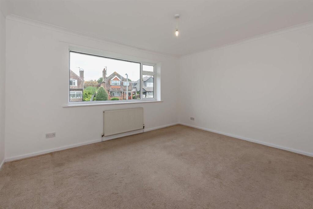 Apartment in Lewes, Seaford - More