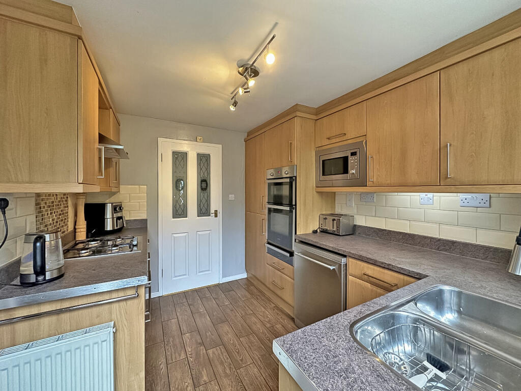 Thompson Close, Willenhall photo 5