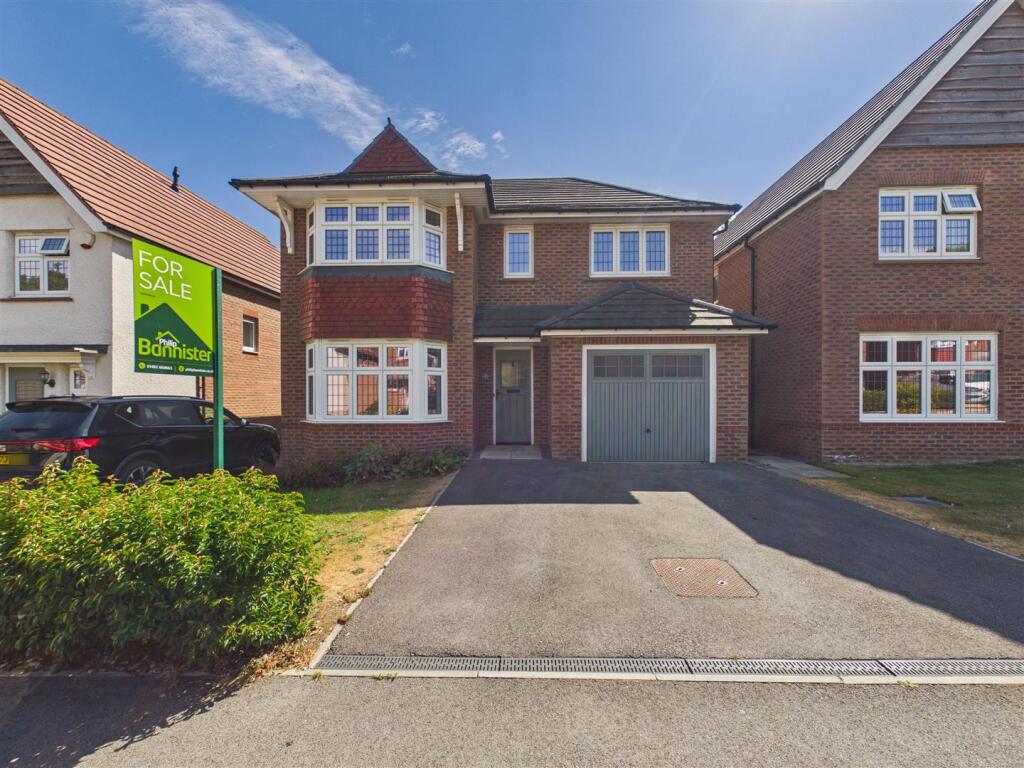 Main image of property: West Wold, Swanland, North Ferriby