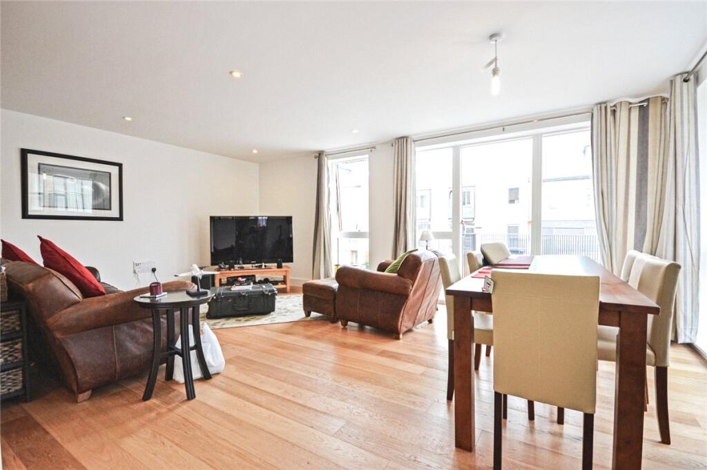 Apartment in Cambridge - View 2