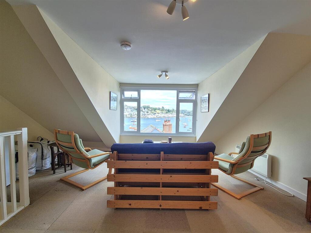 Apartment in Plymouth - More