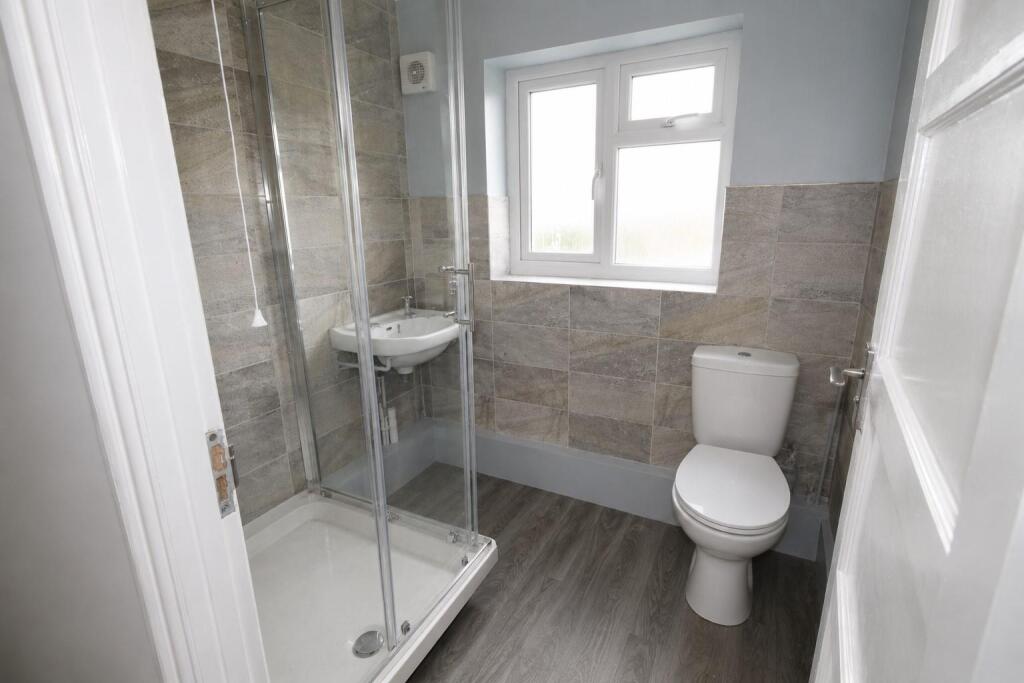 5 bedroom terraced house for rent