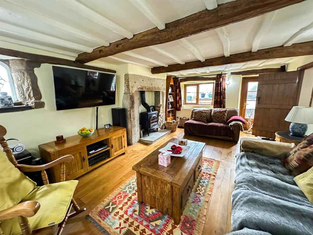 House in Keighley, Birchcliffe - View 5