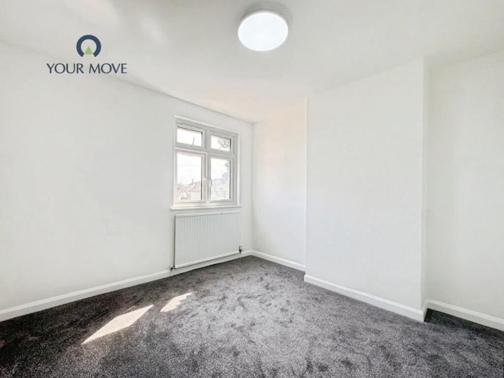 House in Dartford - More