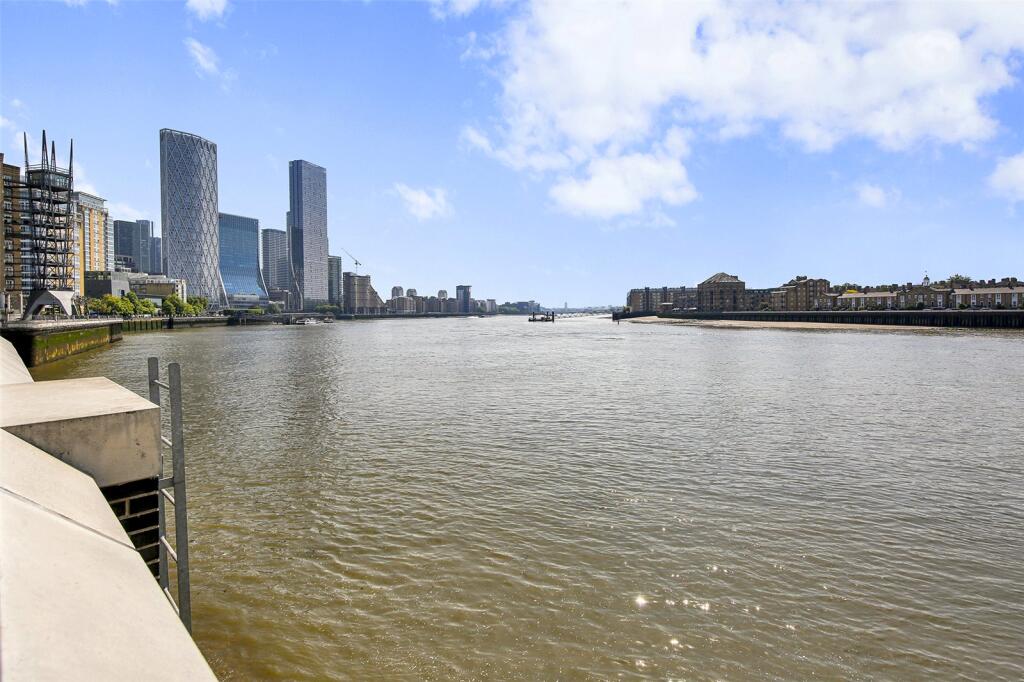 Duke Shore Wharf, E14 photo 3