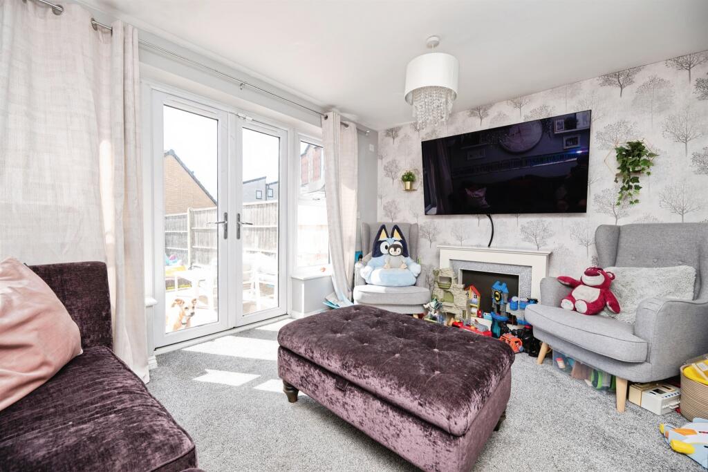 Braybrook Crescent, WEST BROMWICH photo 2