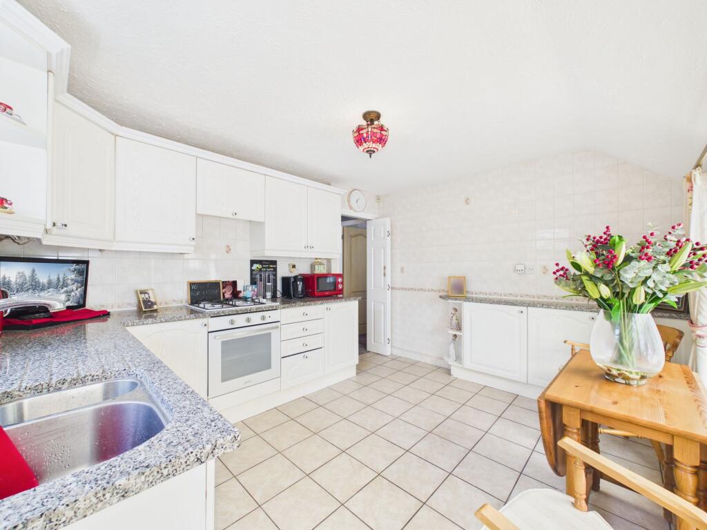 Digby Road, Corringham, SS17 photo 3