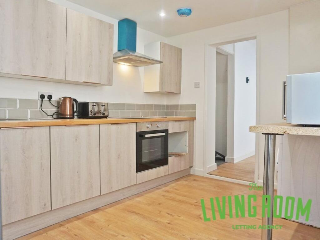 House in Cardiff, Tredegarville, Roath - View 2