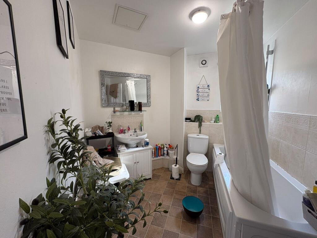 Apartment in Chafford Hundred, South Stifford - More