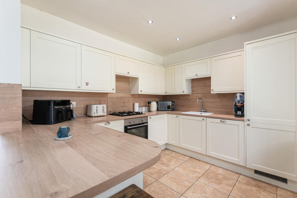 Hillside Close, Bootle, L20 photo 4