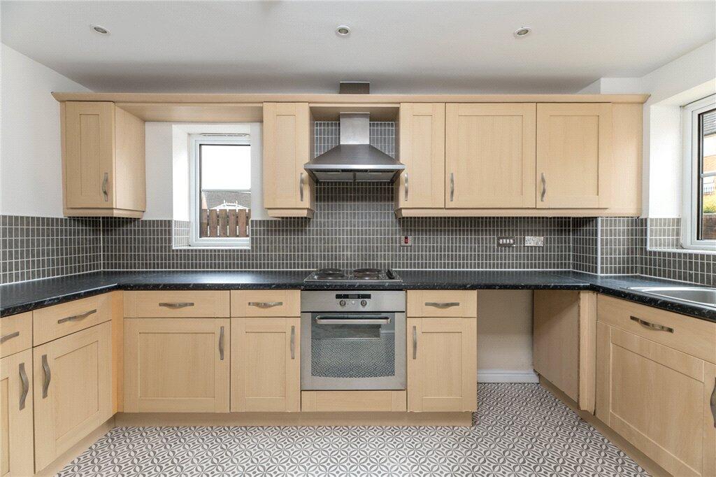 Apartment in Leeds, Snittles Farm, Morley - More