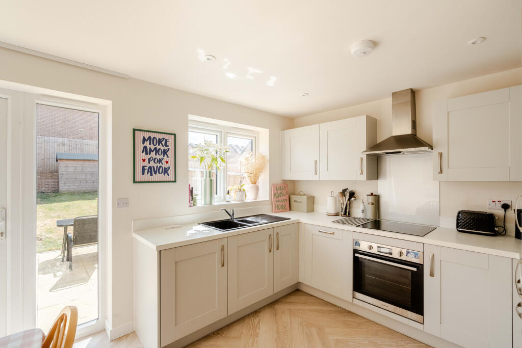 House in Bristol, Jessop Park, Hartcliffe - More