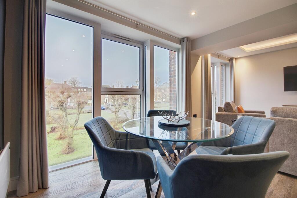 Additional image 5 of Parkway, Welwyn Garden City