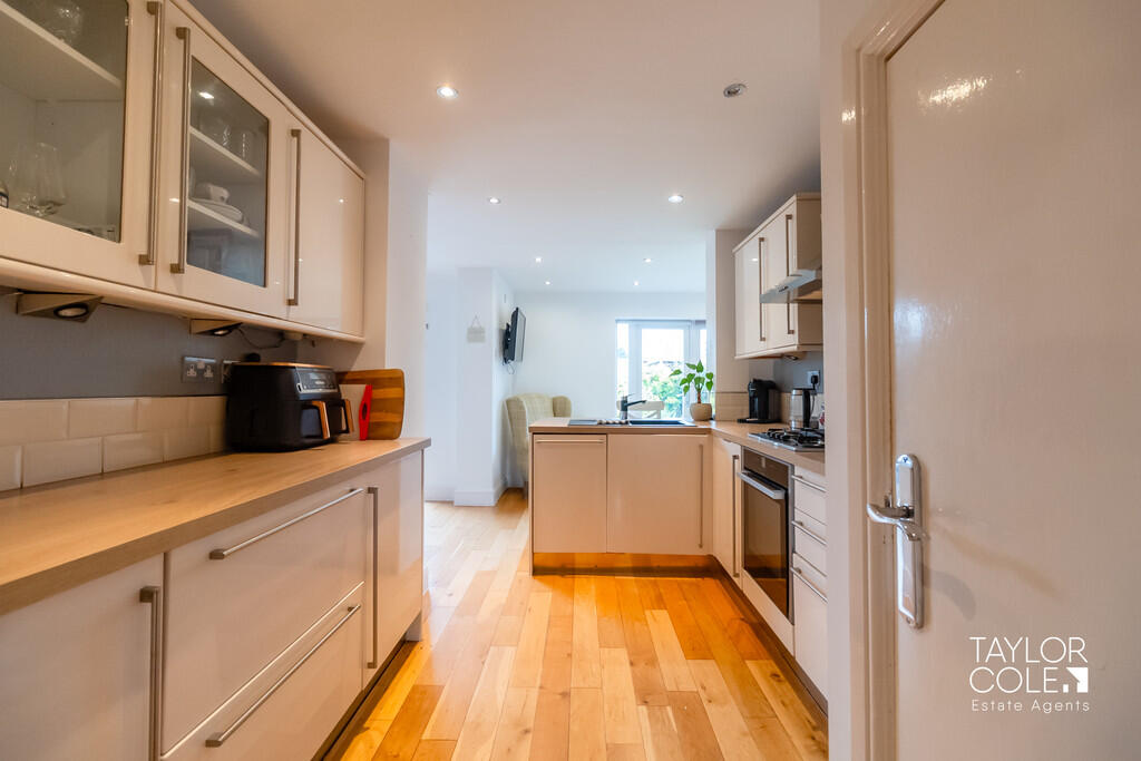House in Tamworth, Kettlebrook - More
