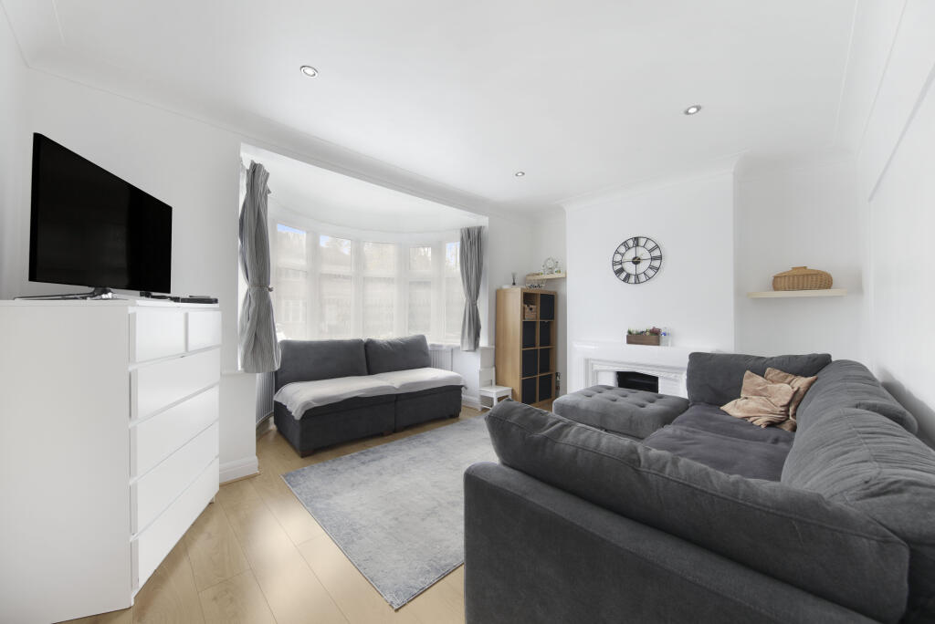 House in London - View 5