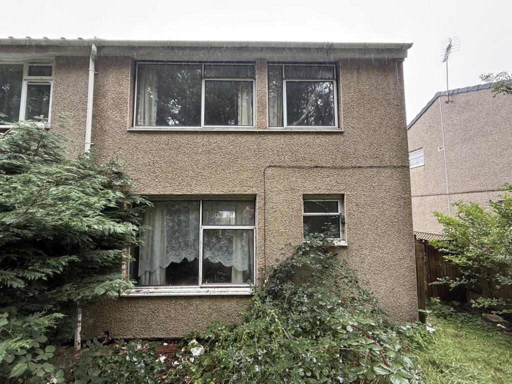 Main image of property: 15 Woodland Walk, Kirkby-In-Ashfield, Nottingham, Nottinghamshire NG17 7PG