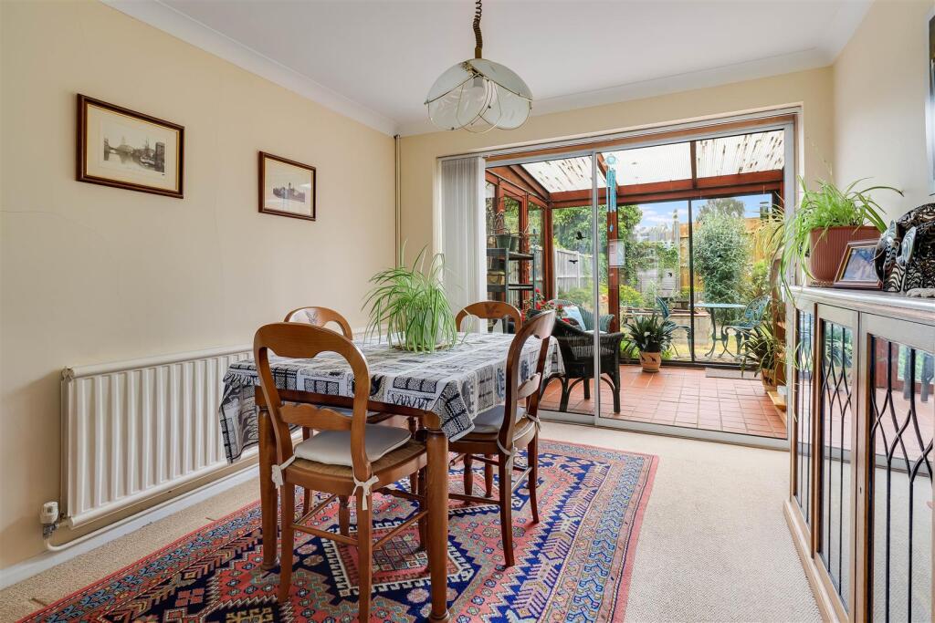 Brownlow Road, Cambridge - View 3