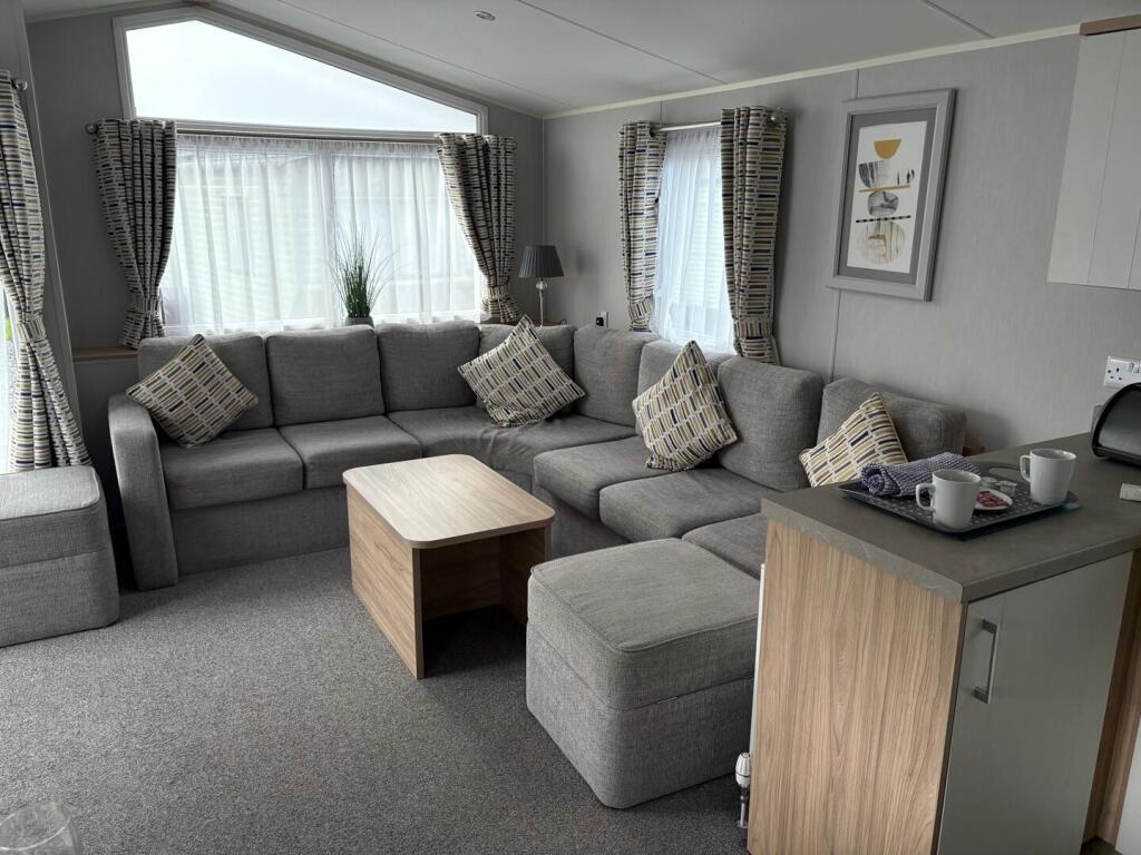 16, Quarry Brow photo 3