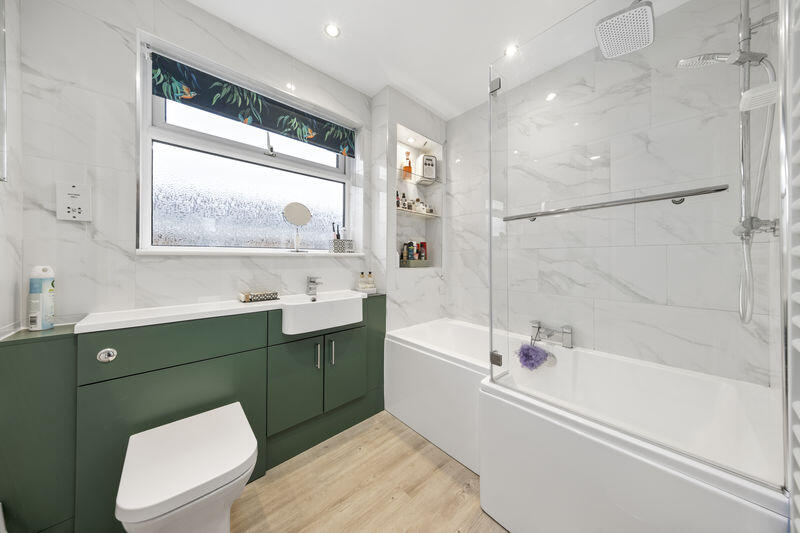 House in North East Derbyshire, Dronfield - More