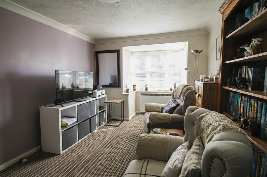 Snowdon Close, Eastbourne, BN23 photo 2