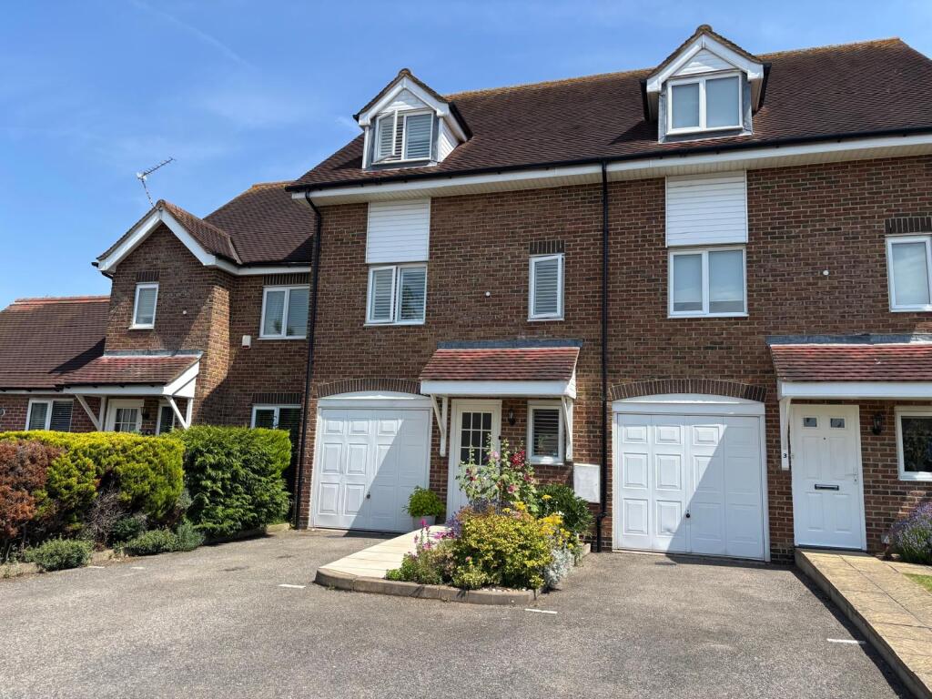Main image of property: Kennedy Close, London Colney, AL2