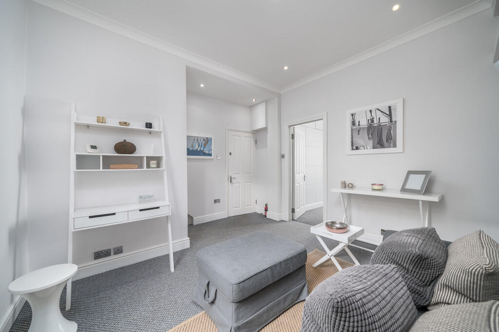 Apartment in London - View 2