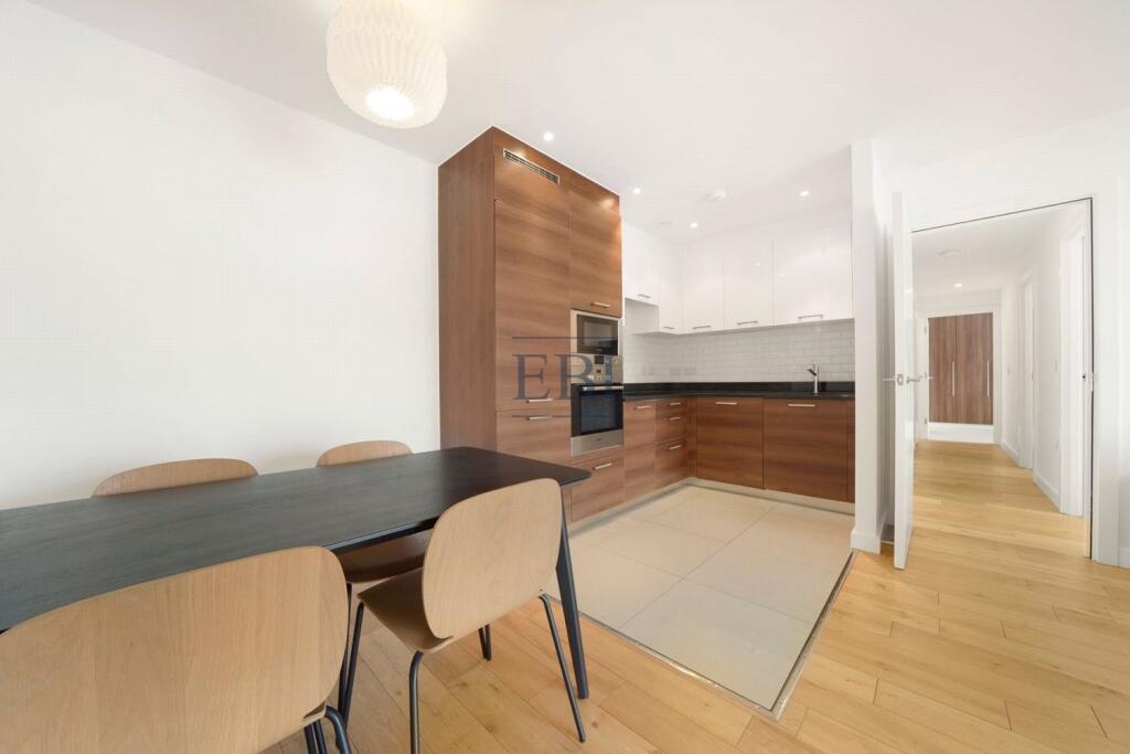 Apartment in London - View 5