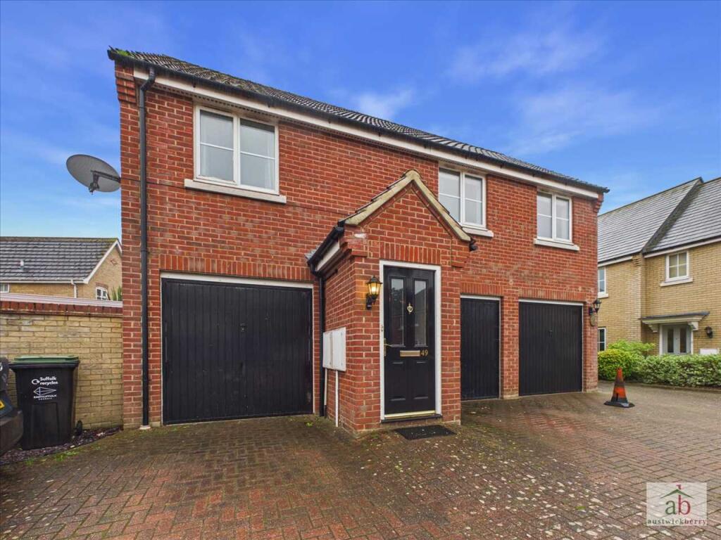 2-bed house on Elmers Lane, Grange Farm, Kesgrave, £210,000