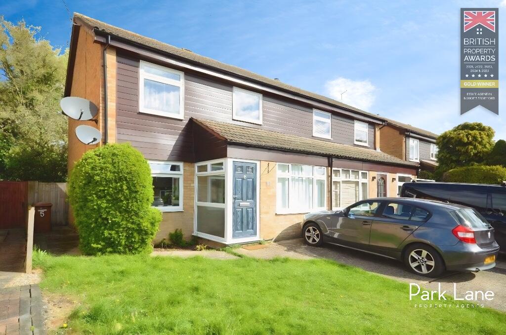 3-bed semi-detached on Sunningdale, Bishop's Stortford, Hertfordshire, CM23, £415,000