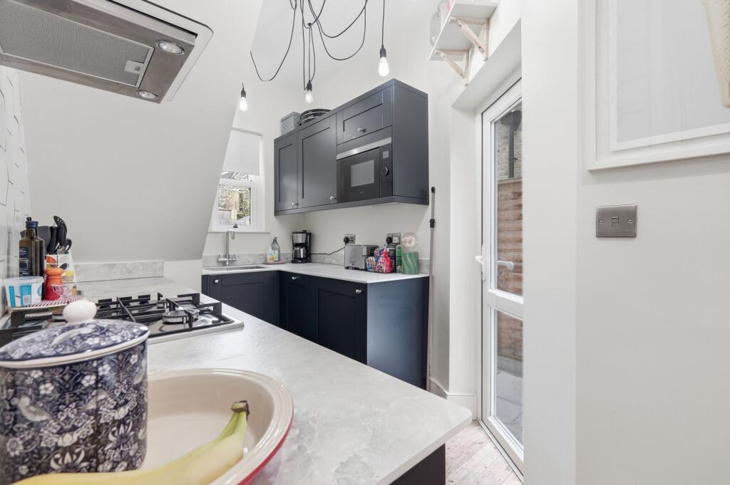 Apartment in London - View 6