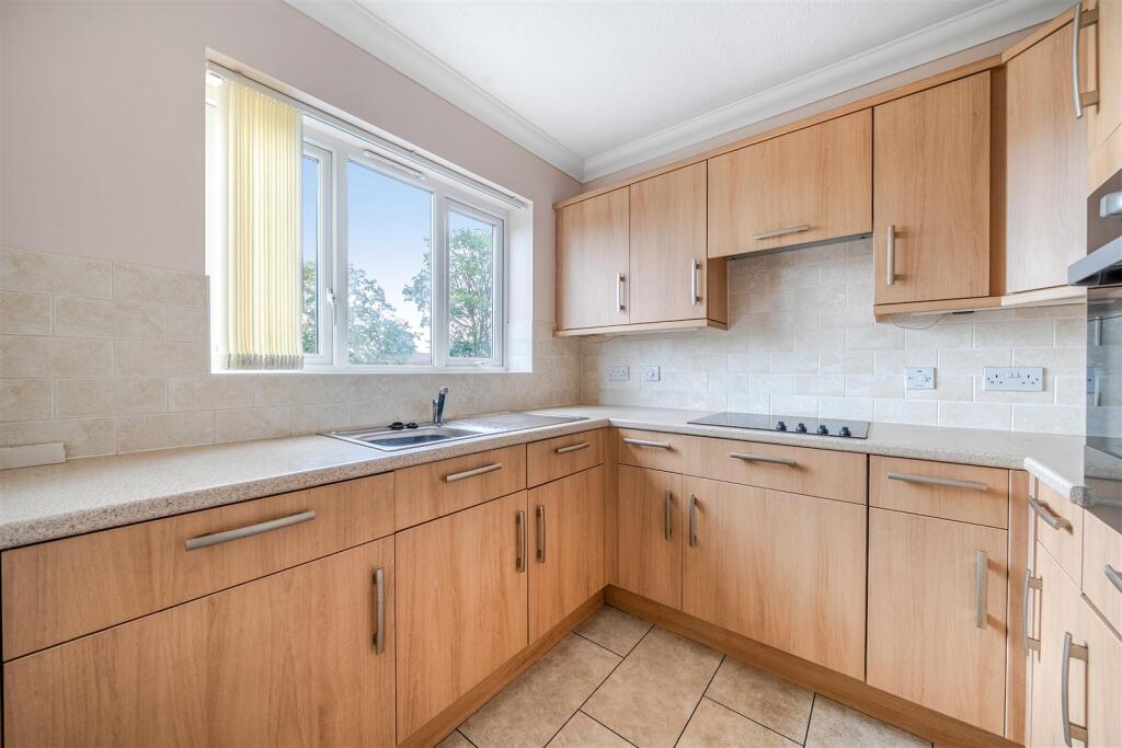 Mitton Lodge, Stourport-On-Severn photo 4